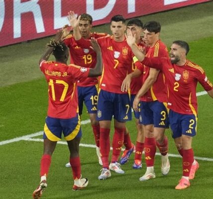 Spain beat Italy at Euro 2024