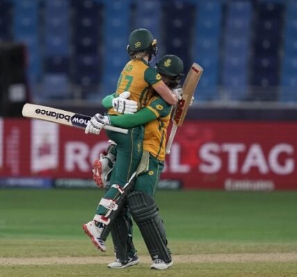 South Africa women's beat Australia to reach t20 world cup final