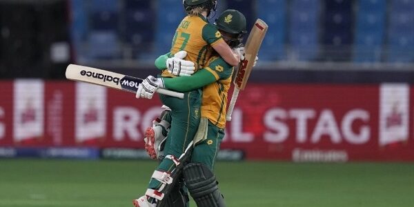 South Africa women's beat Australia to reach t20 world cup final