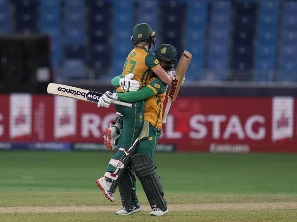 South Africa women's beat Australia to reach t20 world cup final